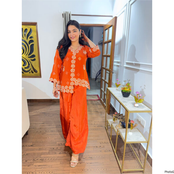 Nayra embellished 2 piece set