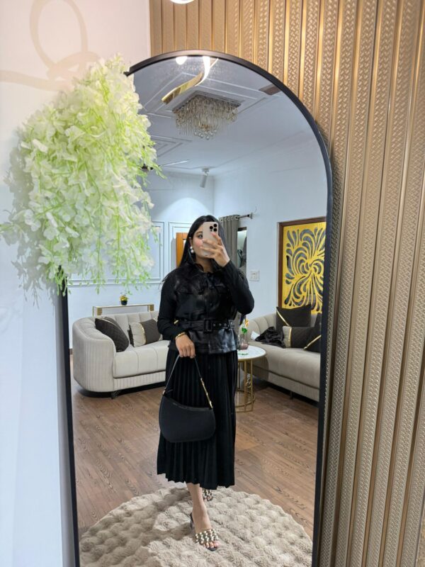 Dress with leather jacket - Image 4
