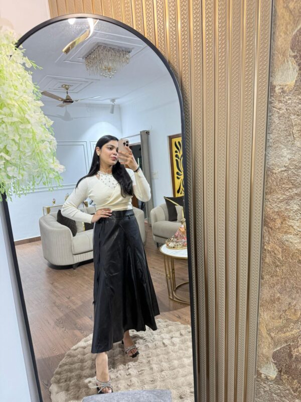 Flare shiny leather skirt - Image 3