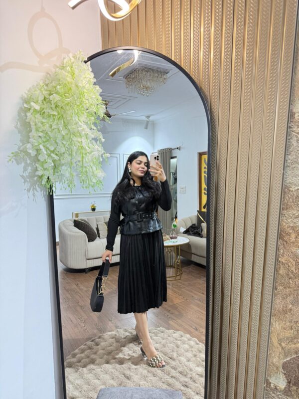 Dress with leather jacket - Image 5