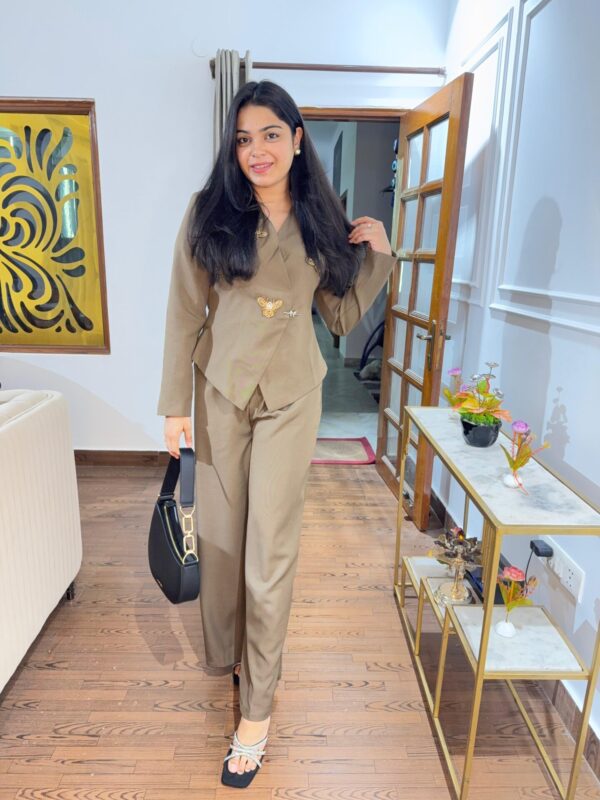Embellished bee blazer set